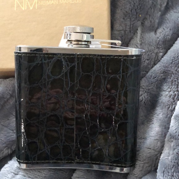 Neiman Marcus Flask - Picture 2 of 5
